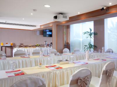 رامادا قروم بیچ