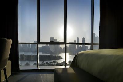 هفتاد و دو هتل