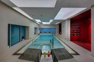 هفتاد و دو هتل