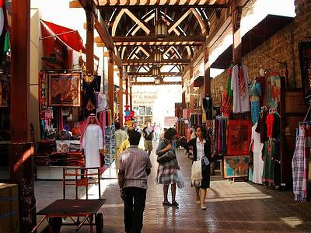 احمدیا هریتیج گست هاوس