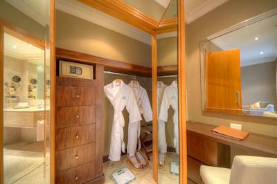 دبی مارین بیچ ریزورت اند سپا