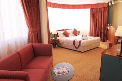 الدیار دانا هتل