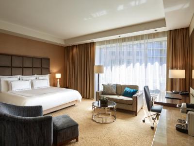 سوئیسوتل الغریر