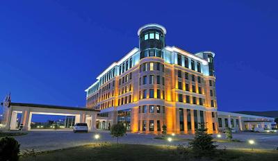 دابل تری بای هیلتون هتل وان