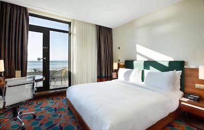 دابل تری بای هیلتون هتل وان