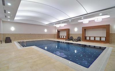 دابل تری بای هیلتون هتل وان