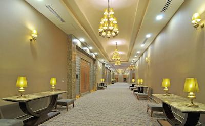 دابل تری بای هیلتون هتل وان