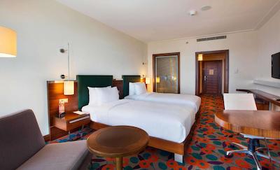 دابل تری بای هیلتون هتل وان