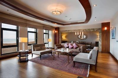 دابل تری بای هیلتون هتل وان