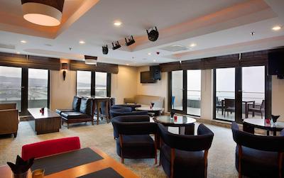 دابل تری بای هیلتون هتل وان