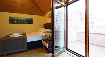 بلووی هتل رزیدنس