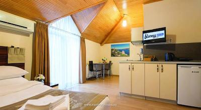 بلووی هتل رزیدنس