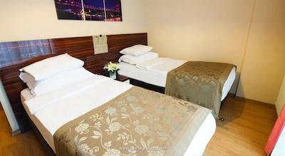 بلووی هتل رزیدنس