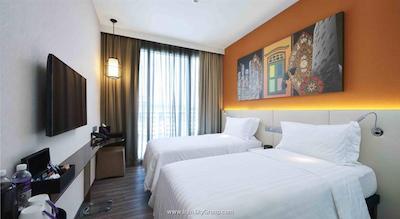 مرکور سنگاپور بوگیس