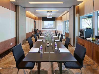 مرکور سنگاپور بوگیس