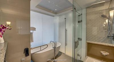 رویال کنتیننتال هتل