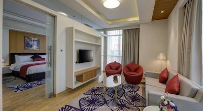 رویال کنتیننتال هتل