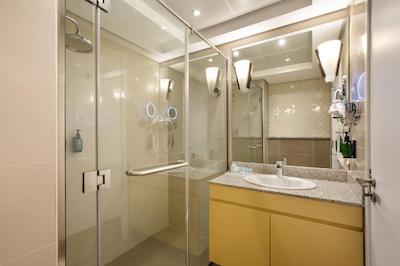 رویال کنتیننتال هتل