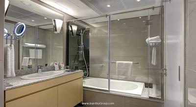 رویال کنتیننتال هتل