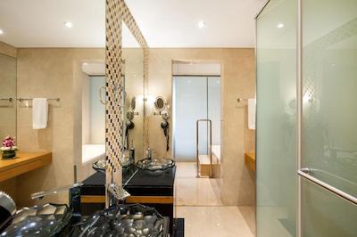 رویال کنتیننتال هتل