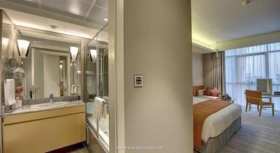 رویال کنتیننتال هتل