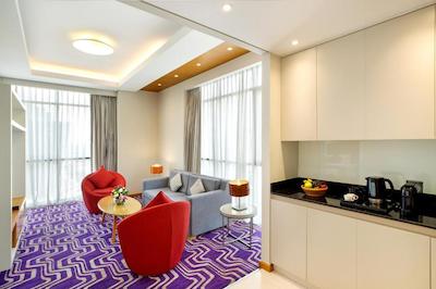 رویال کنتیننتال هتل