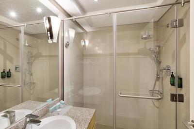 رویال کنتیننتال هتل