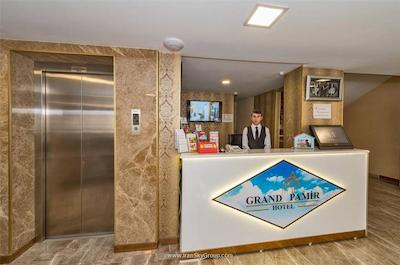 گرند پامیر هتل