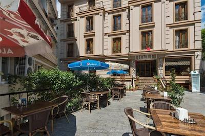 گرند پامیر هتل