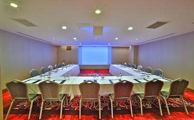 آدلمر هتل استانبول شیشلی