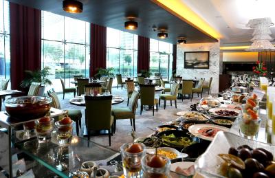 بونینگتون جمیرا لیک تاورز