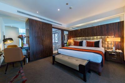 بونینگتون جمیرا لیک تاورز