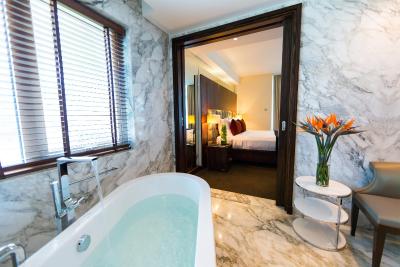 بونینگتون جمیرا لیک تاورز