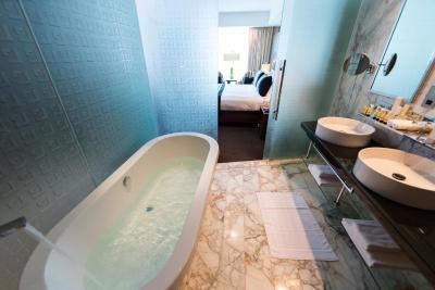 بونینگتون جمیرا لیک تاورز