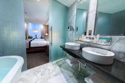 بونینگتون جمیرا لیک تاورز