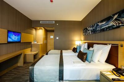 ددمان پارک بستناچی