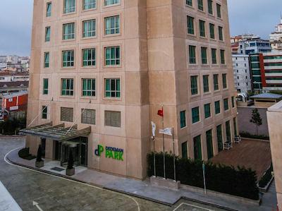 ددمان پارک بستناچی