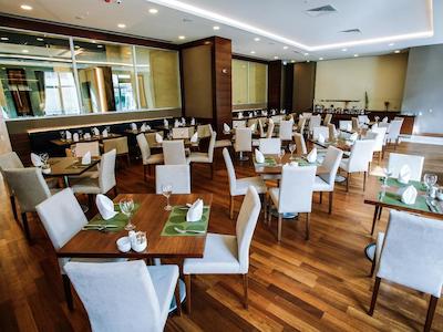 ددمان پارک بستناچی