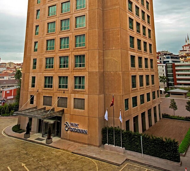 ددمان پارک بستناچی
