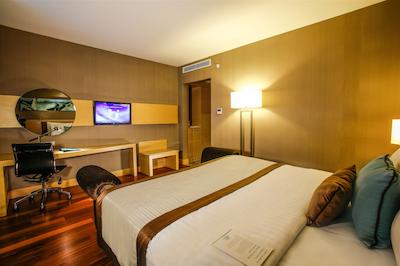 ددمان پارک بستناچی