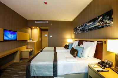 ددمان پارک بستناچی