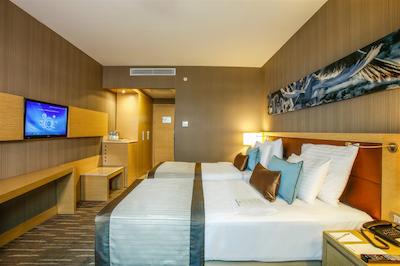 ددمان پارک بستناچی