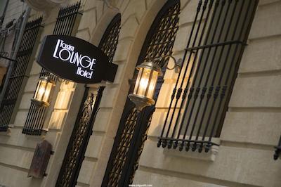 تکسیم لانژ هتل