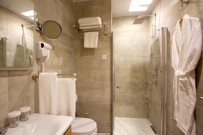 تکسیم لانژ هتل