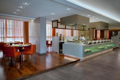 سنترو المنهل ابوظبی