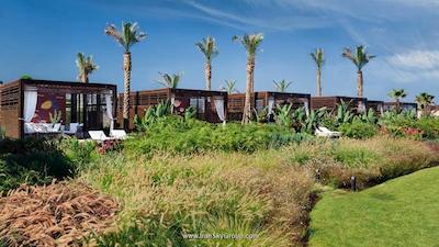 کمپینسکی سوممرلند هتل اند رسرت