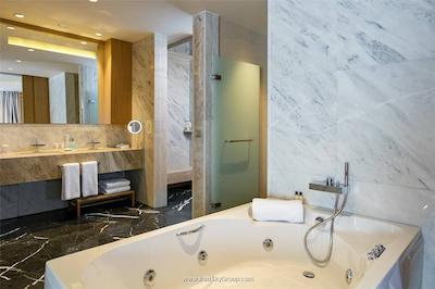 تایتانیک دلوکس بدروم