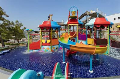 تایتانیک دلوکس بدروم