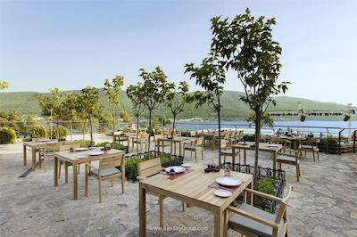 تایتانیک دلوکس بدروم