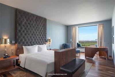 هیلتن سن پیترزبورگ اکسپوفروم